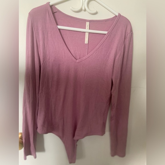 Aritzia Impression Bodysuit - Picture 2 of 4